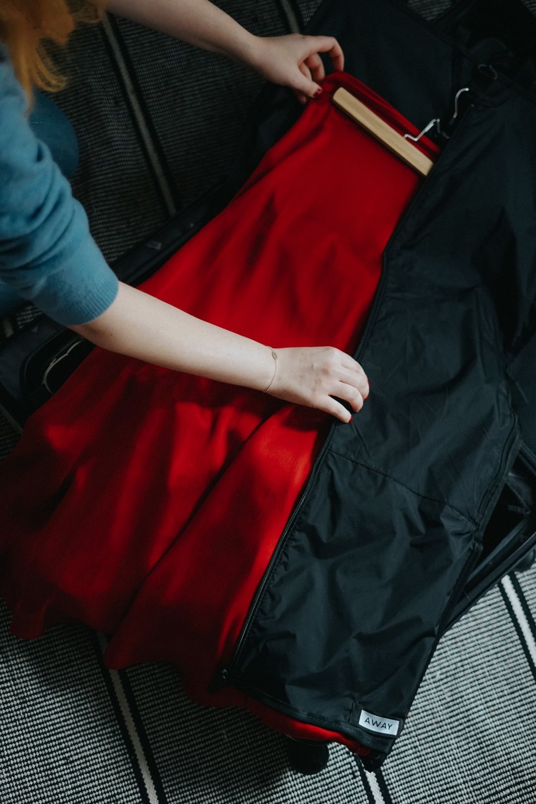 How to Fold Dresses for Minimal Wrinkles During Travel: Expert Tips